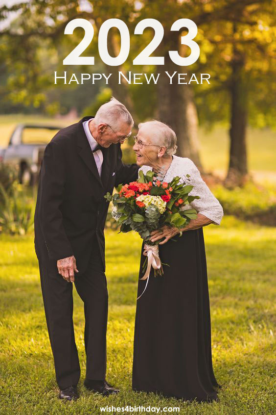 Most Beautiful Happy New Year Couple Celebrating Images 2023 - Happy Birthday Wishes, Memes, SMS & Greeting eCard Images